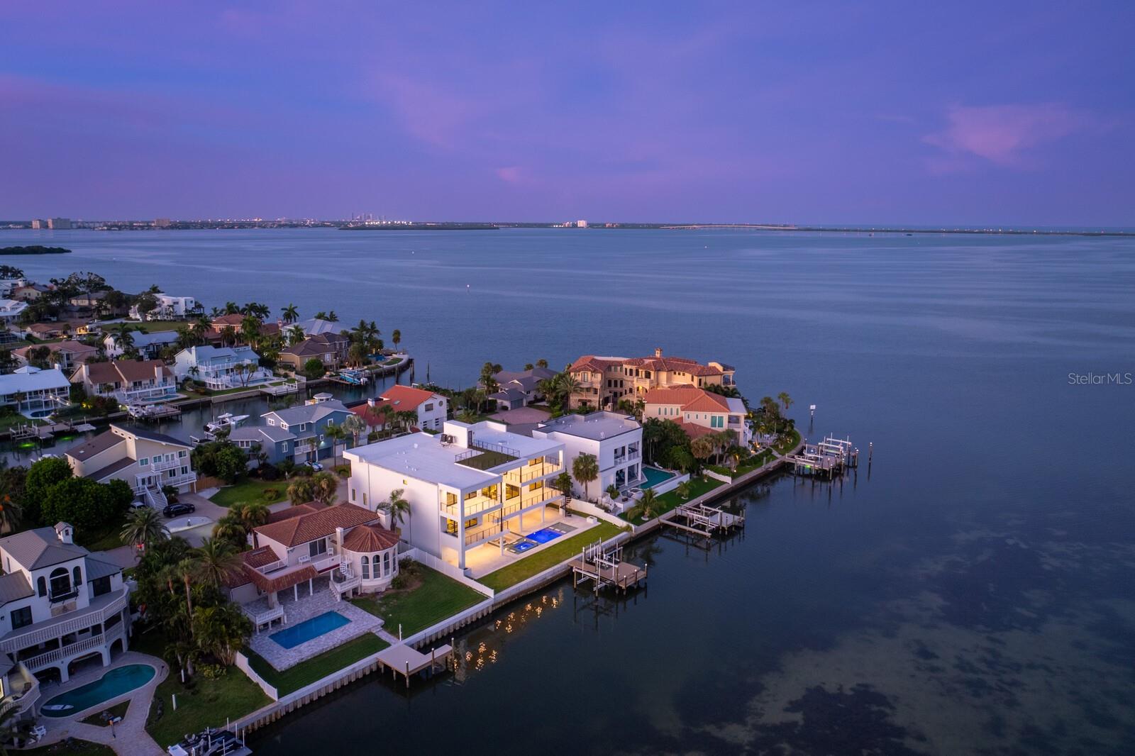 114 SANDS POINT DR
