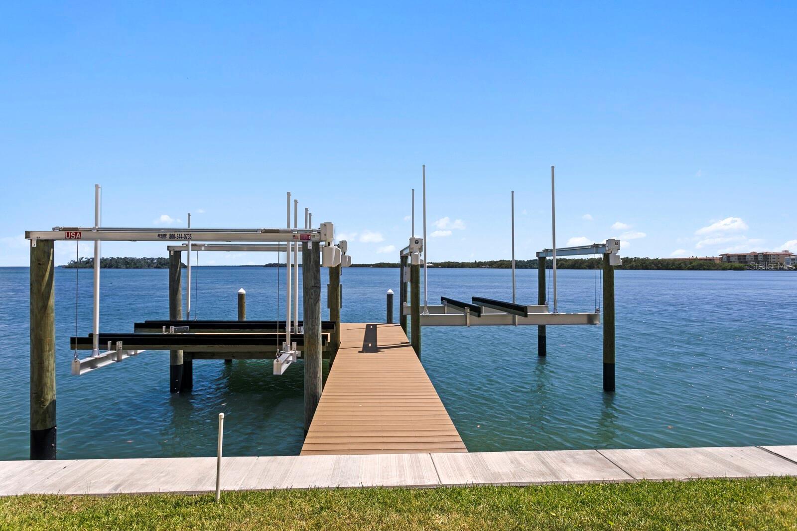 114 SANDS POINT DR