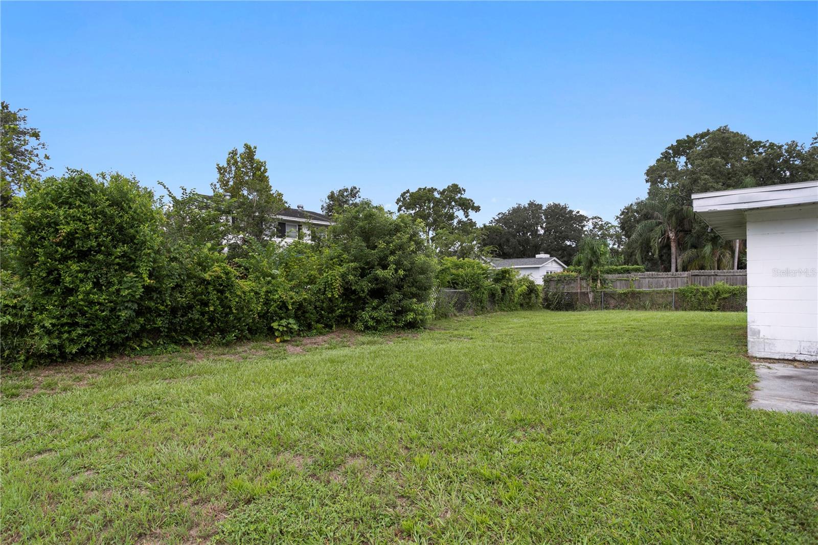 12002 GAINES CT