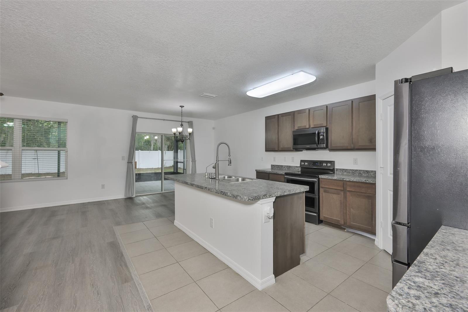 5461 MAGDALENE WAY