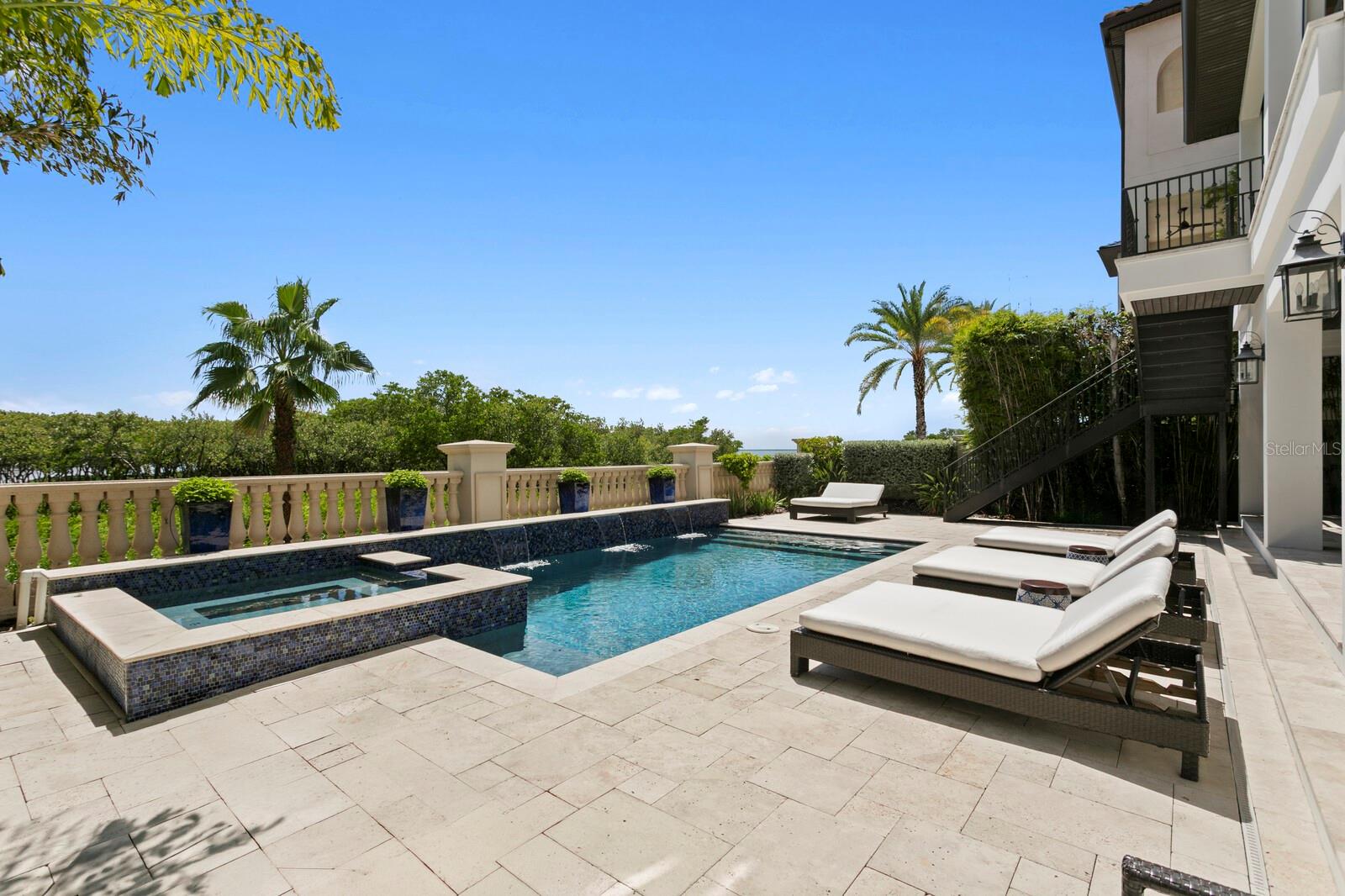 4910 CARRANZA CT