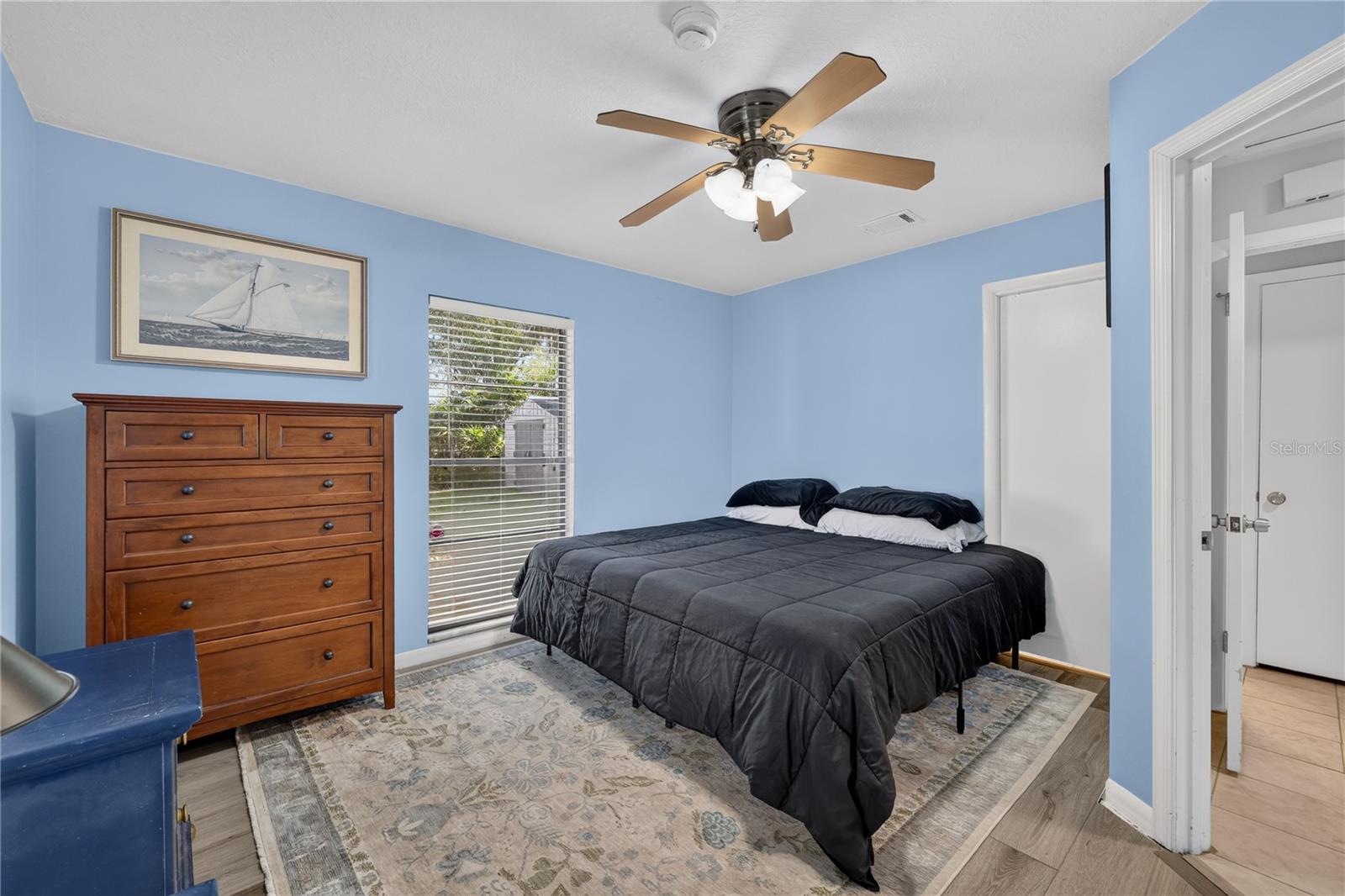 317 W COMANCHE AVE