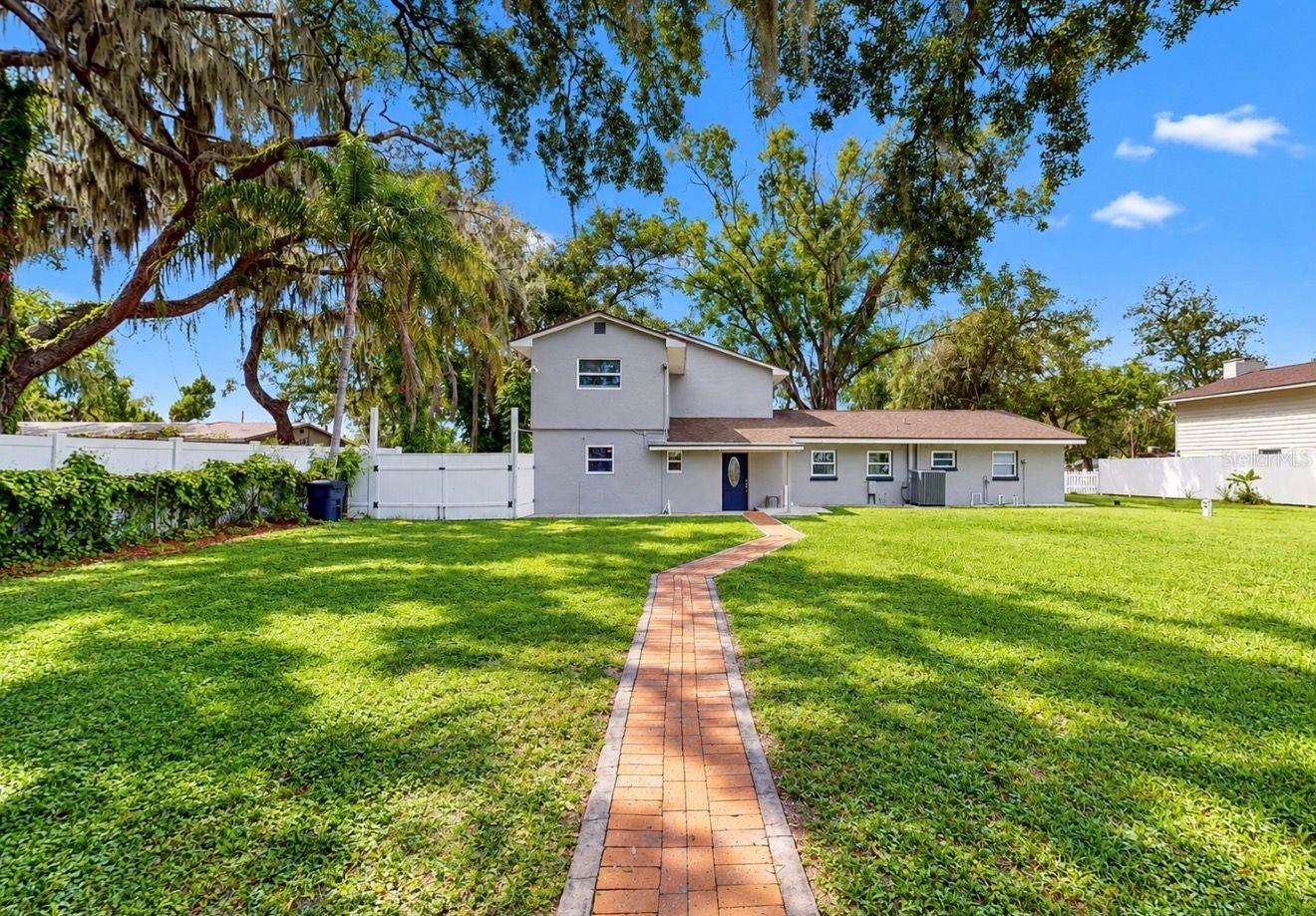 11004 RIVERVIEW DR