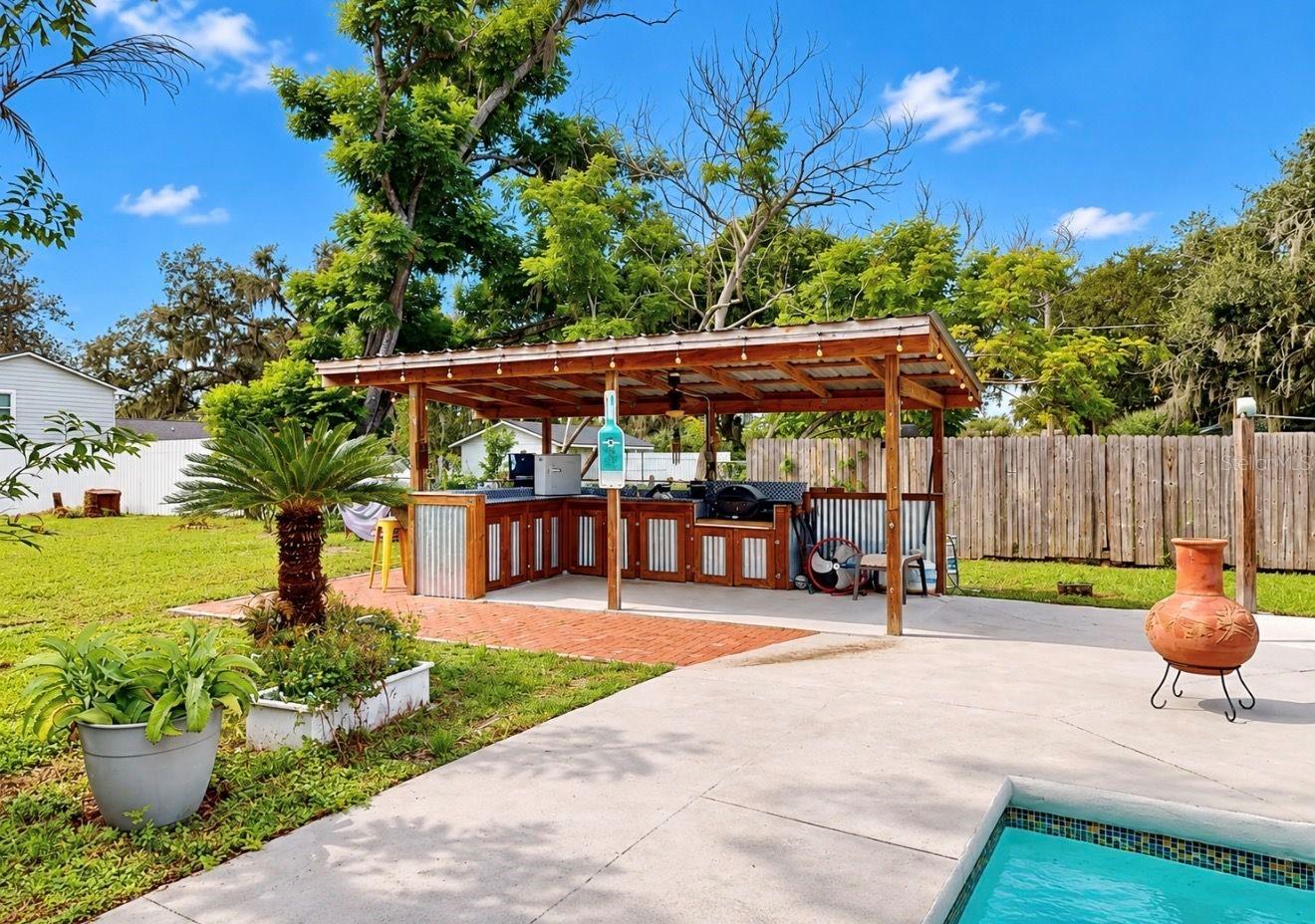 11004 RIVERVIEW DR
