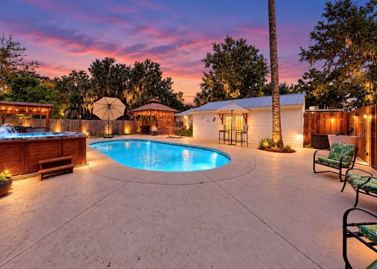 11004 RIVERVIEW DR