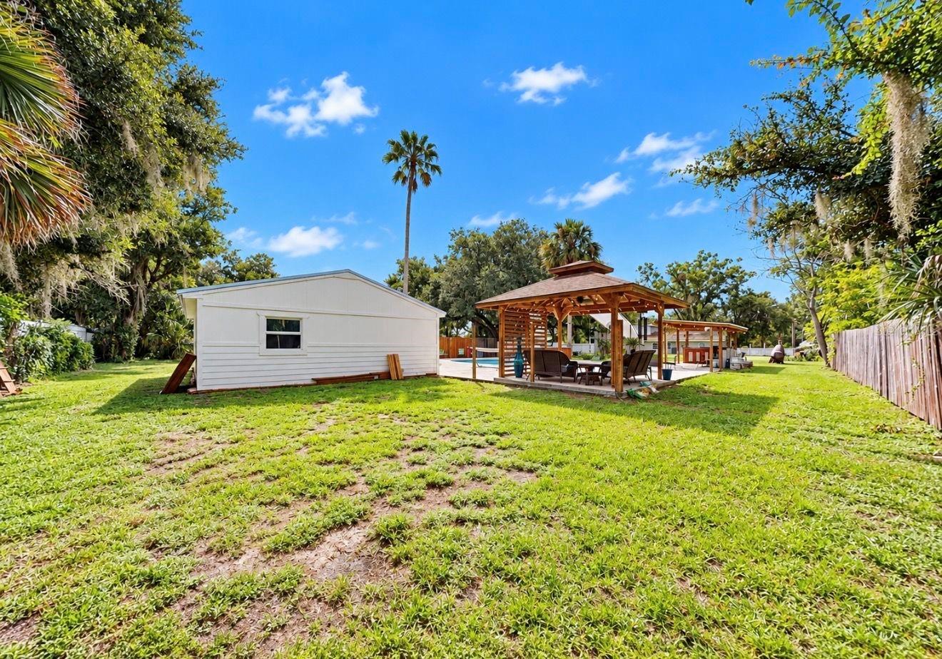 11004 RIVERVIEW DR