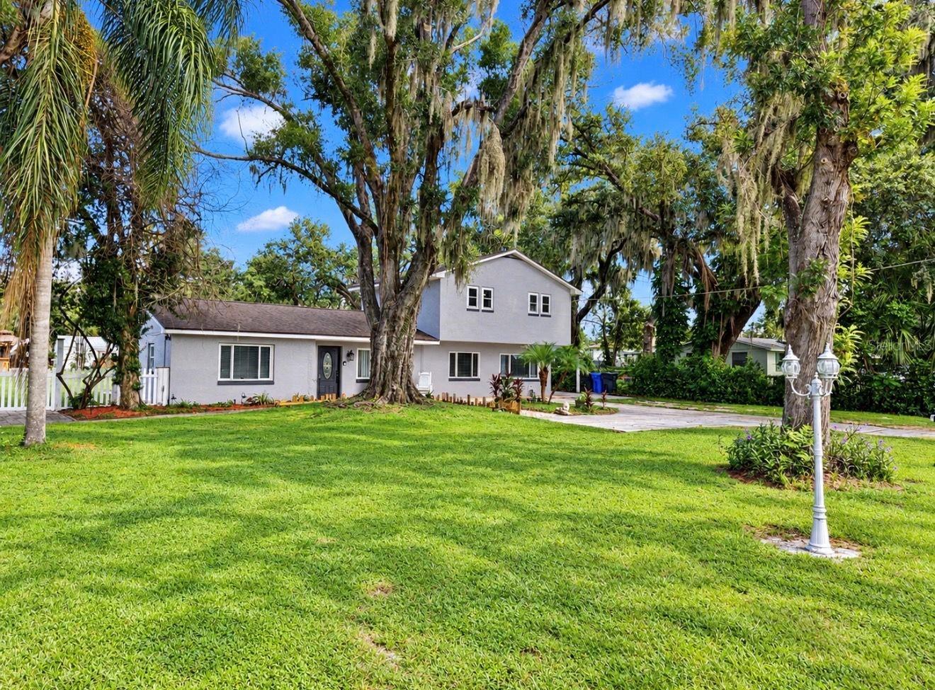 11004 RIVERVIEW DR