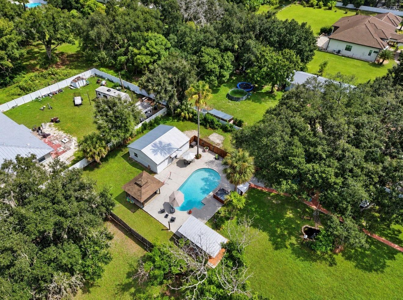 11004 RIVERVIEW DR