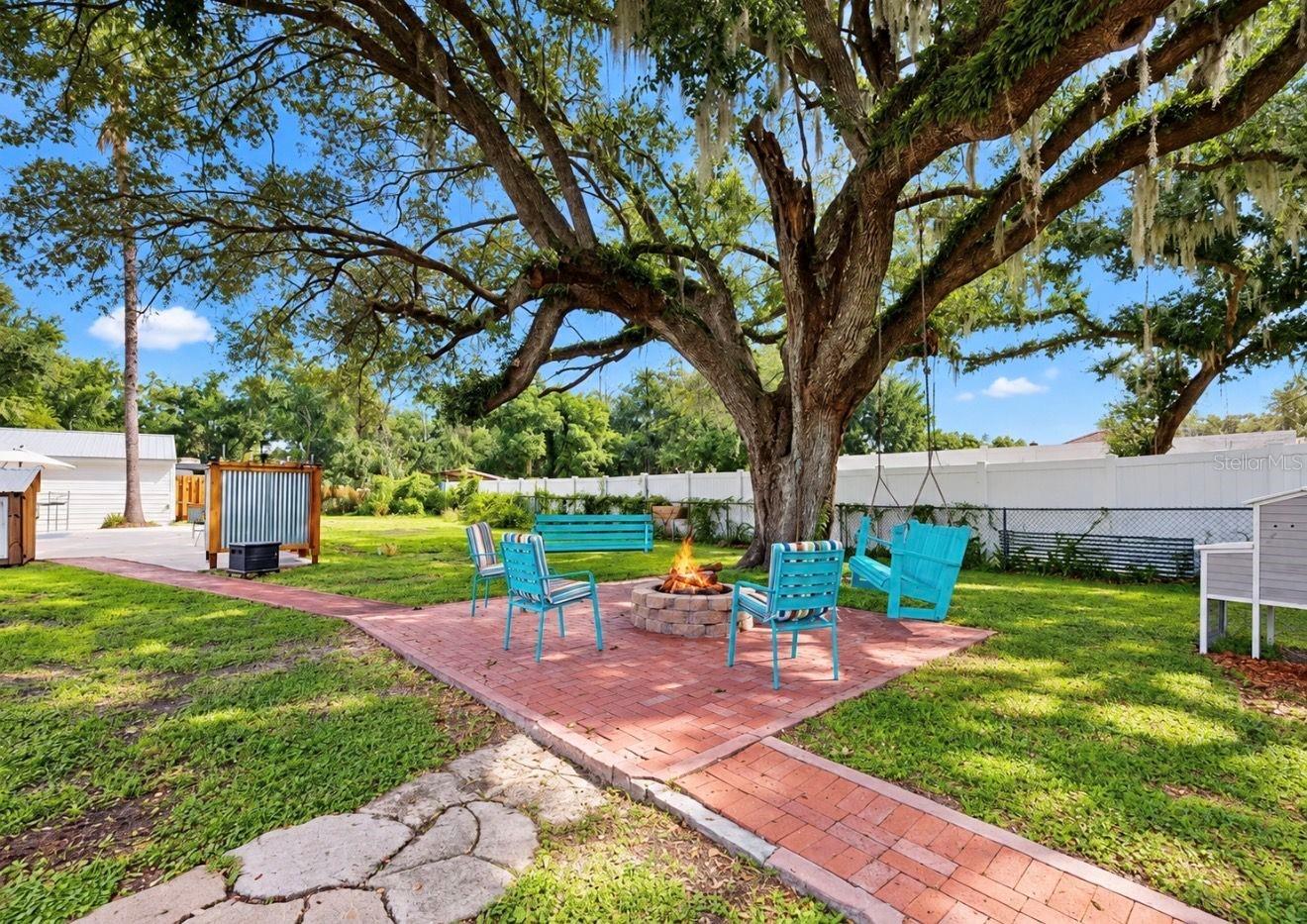 11004 RIVERVIEW DR