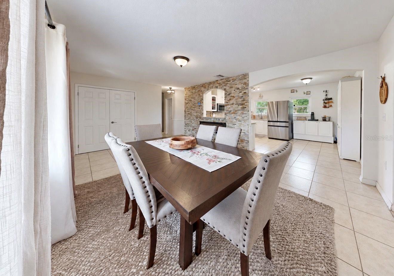 11004 RIVERVIEW DR