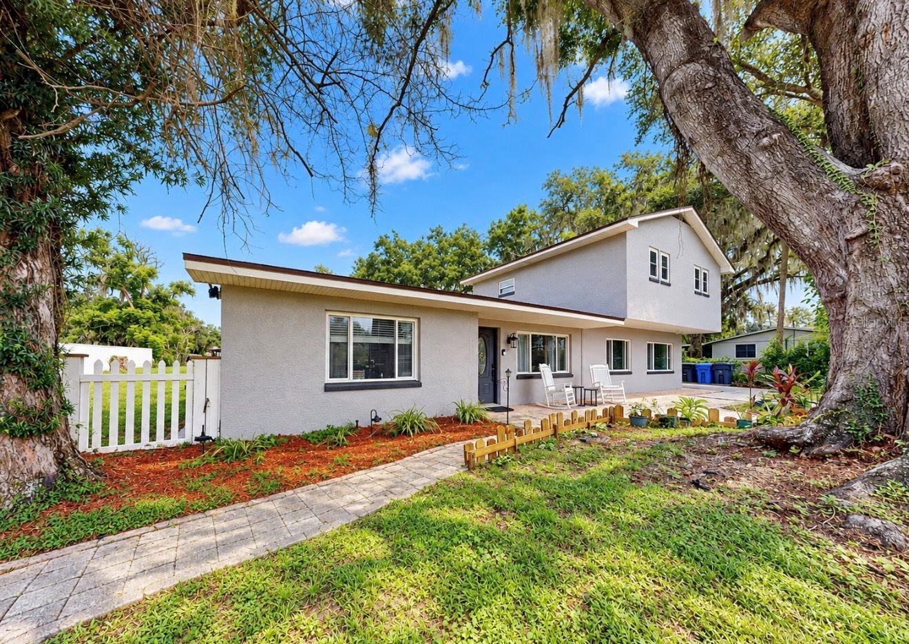 11004 RIVERVIEW DR