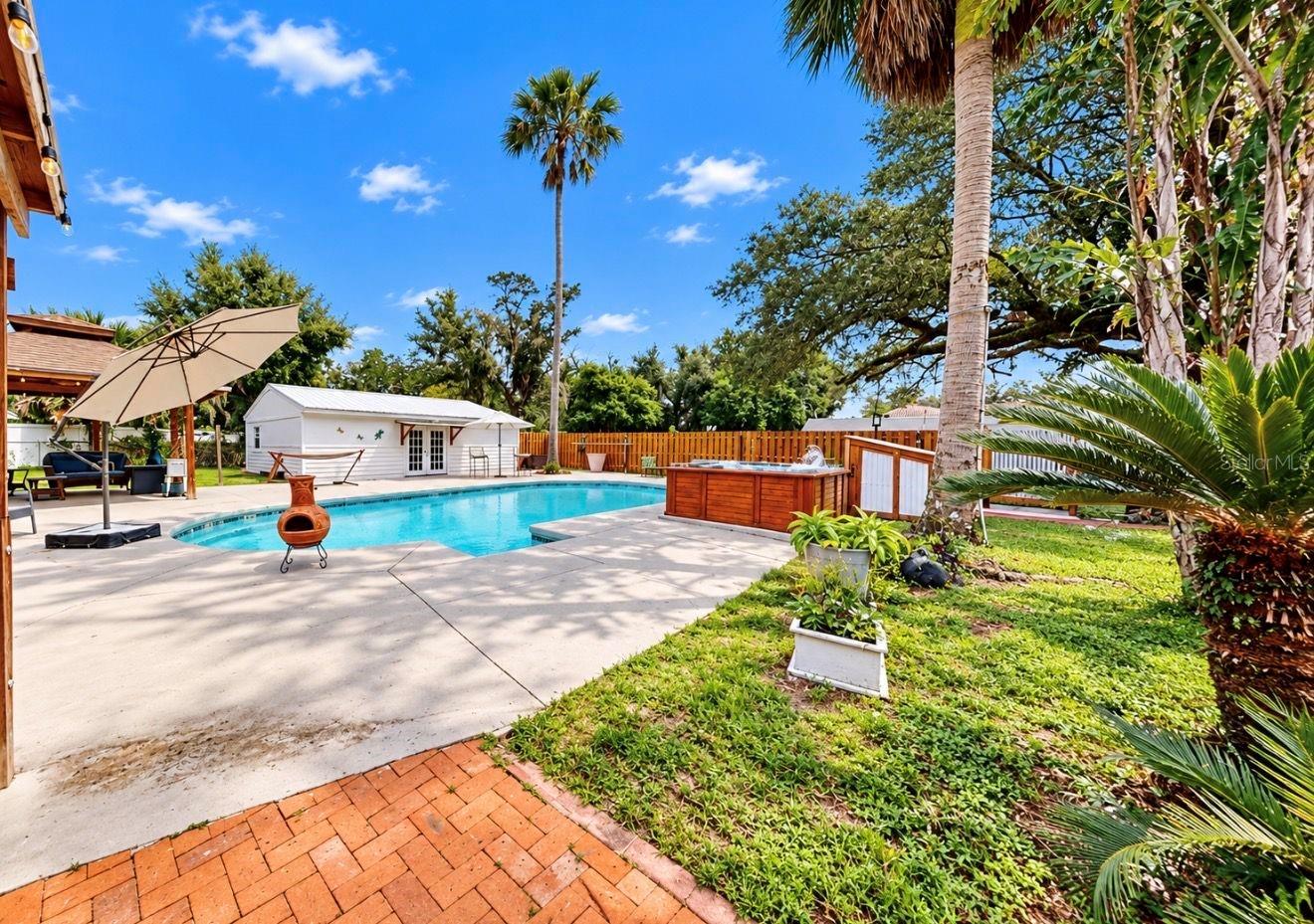 11004 RIVERVIEW DR