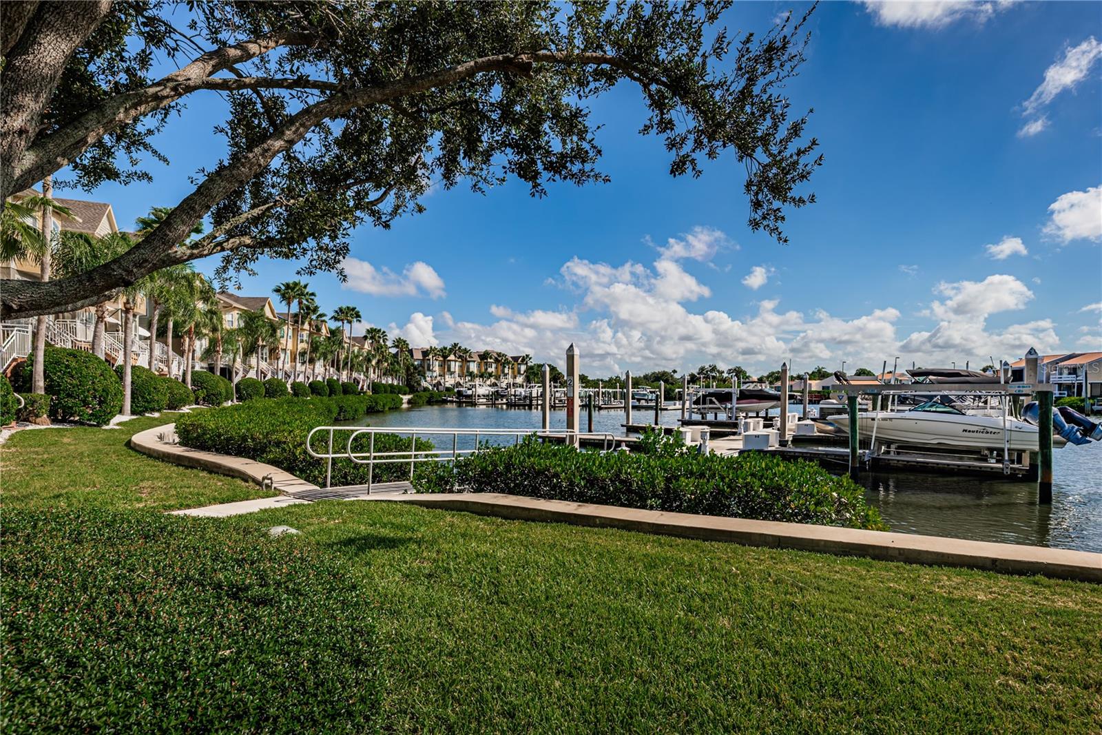 4324 SPINNAKER COVE LN