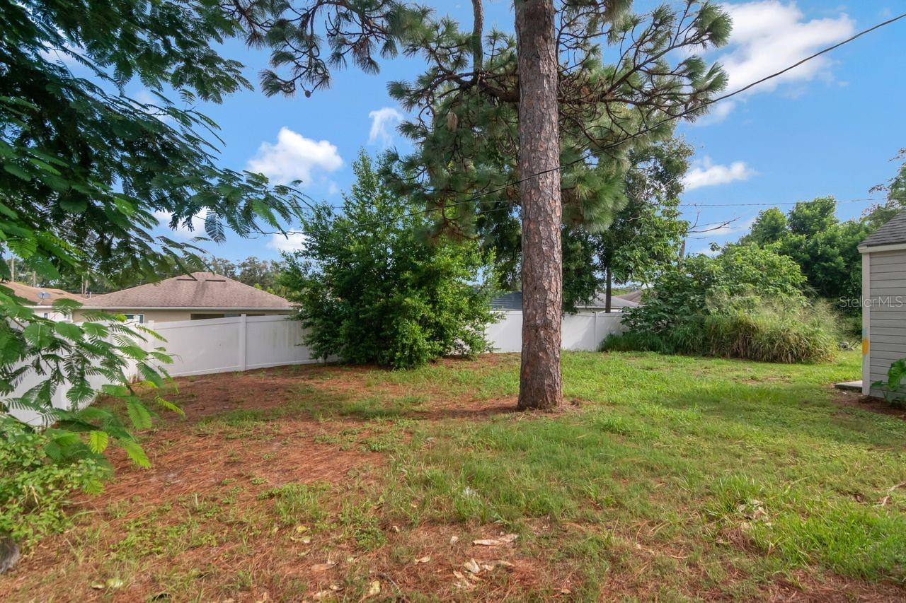 5374/5376 SCHOOL RD