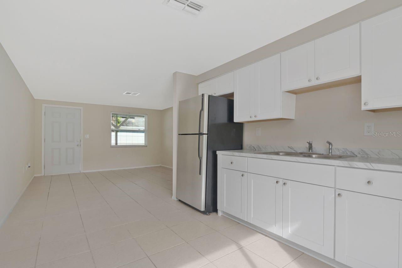 5374/5376 SCHOOL RD
