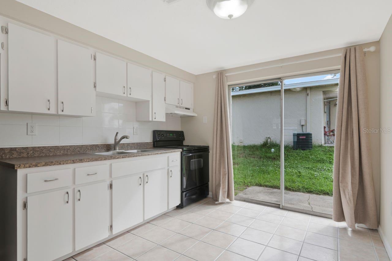5374/5376 SCHOOL RD