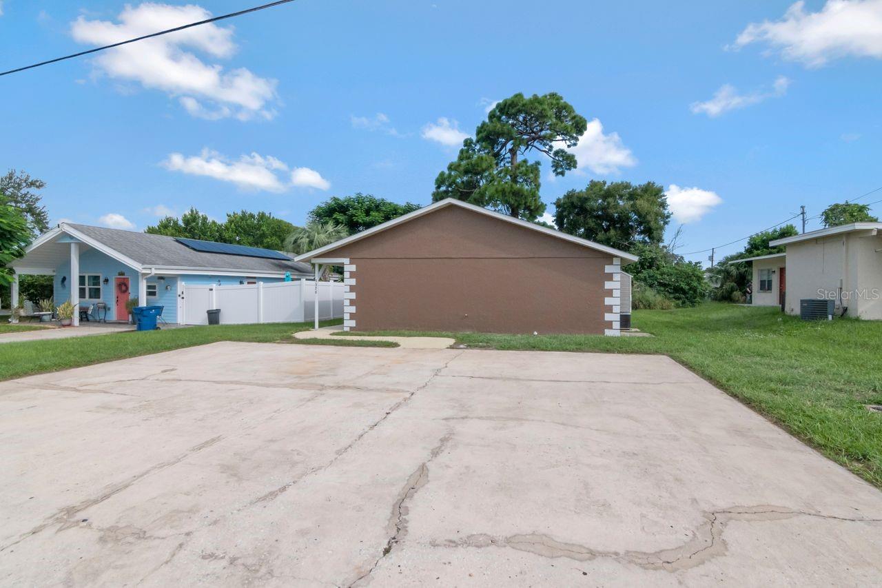 5374/5376 SCHOOL RD