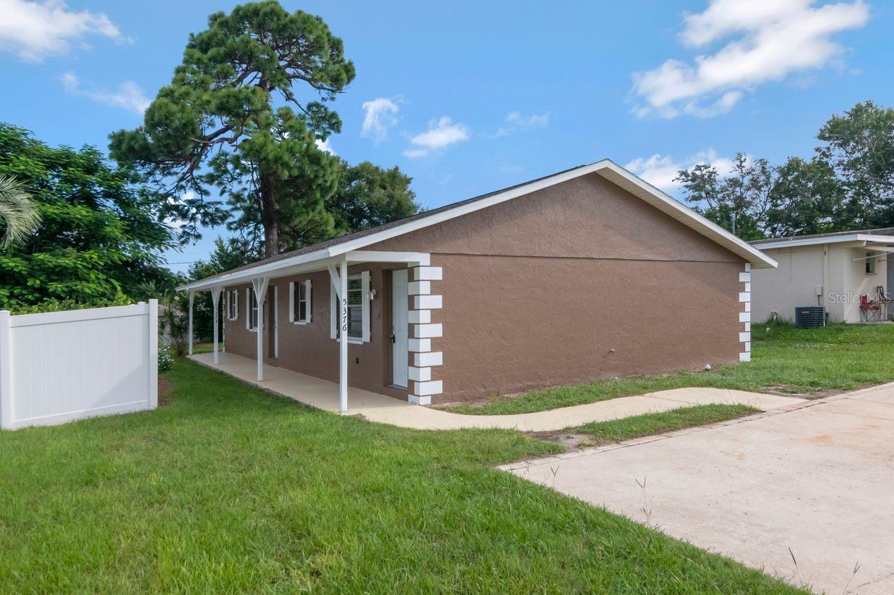 5374/5376 SCHOOL RD