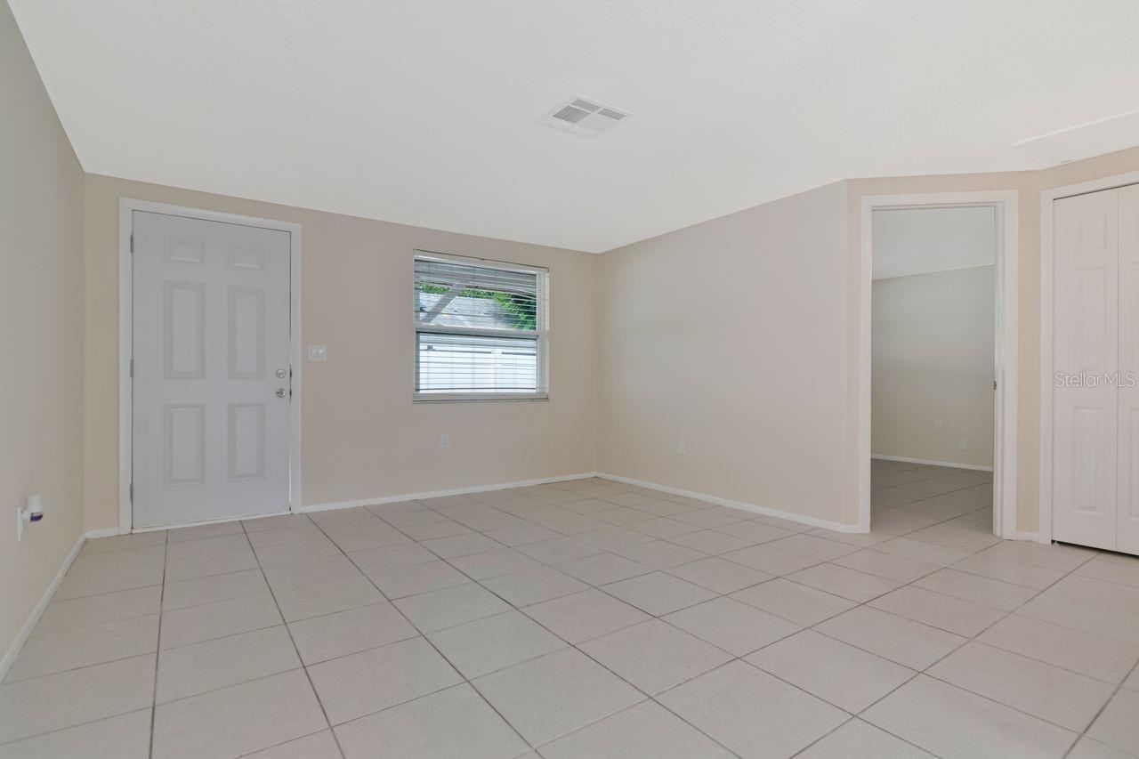 5374/5376 SCHOOL RD