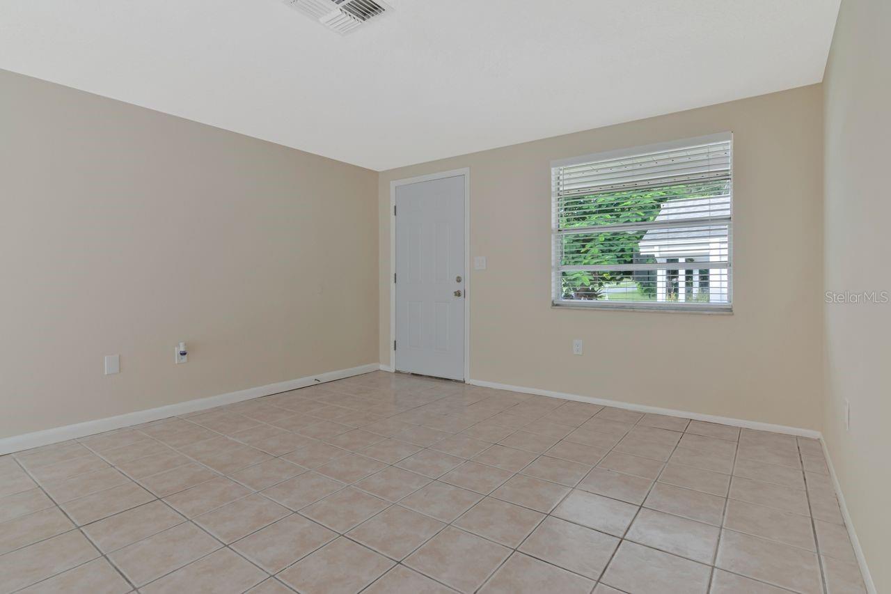 5374/5376 SCHOOL RD