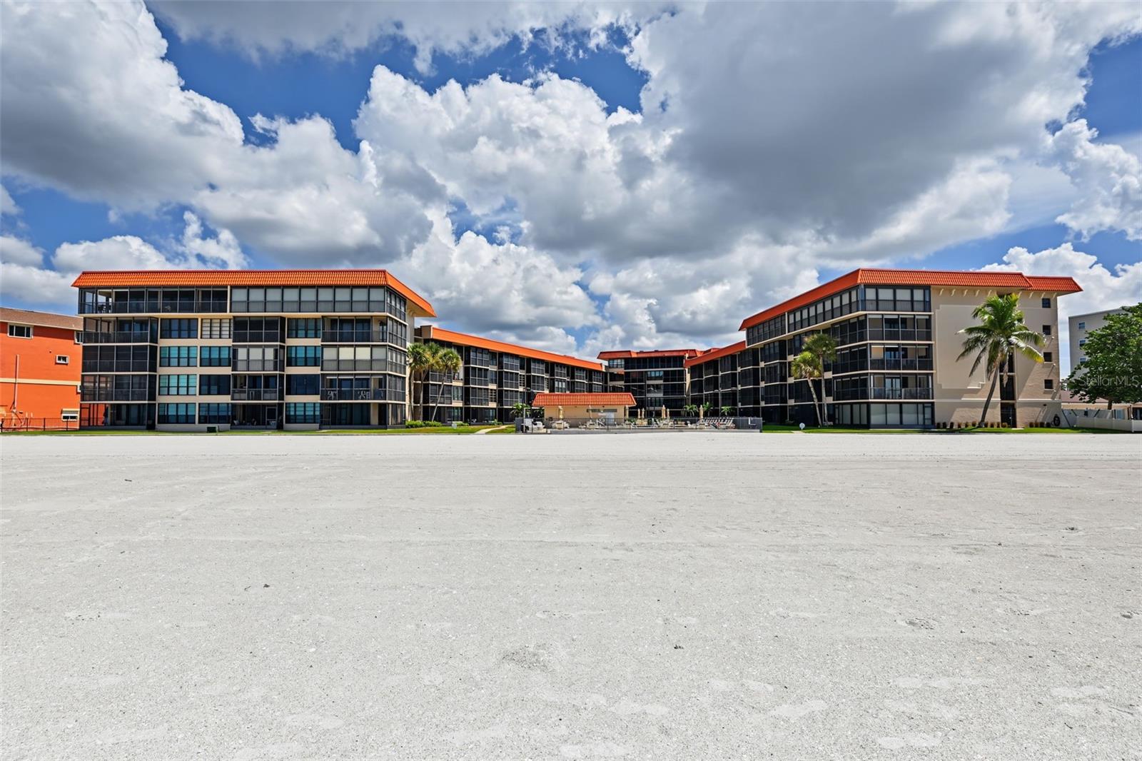 17580 GULF BLVD #307