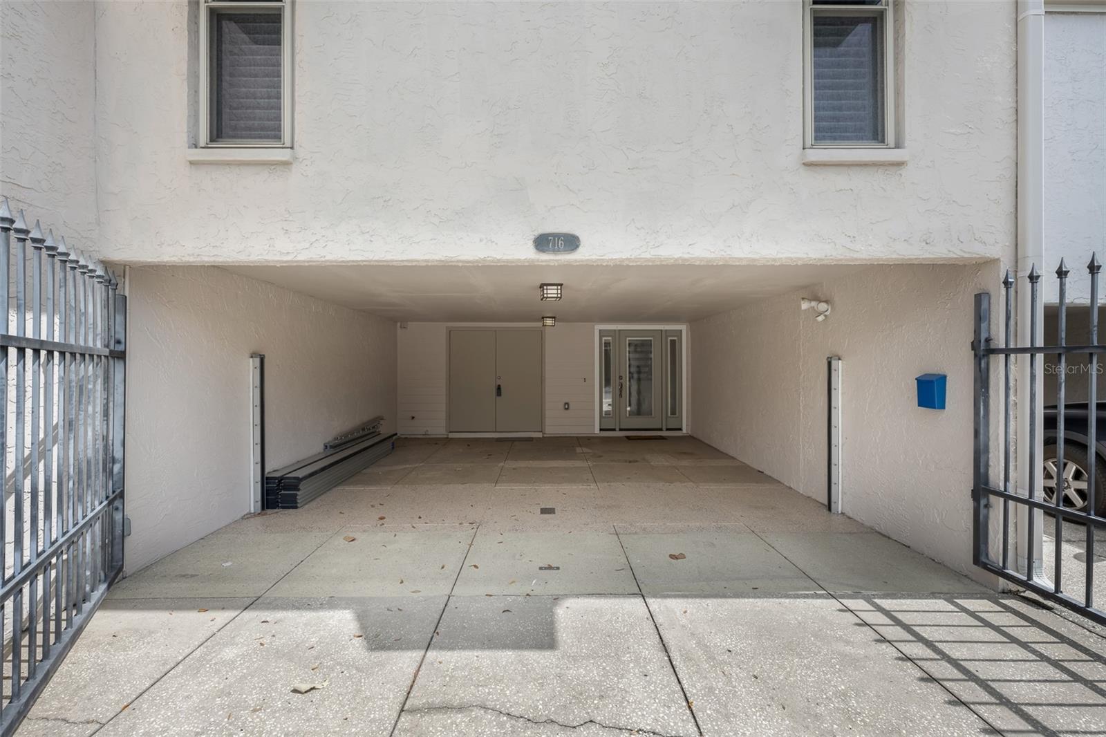 716 S BREVARD AVE
