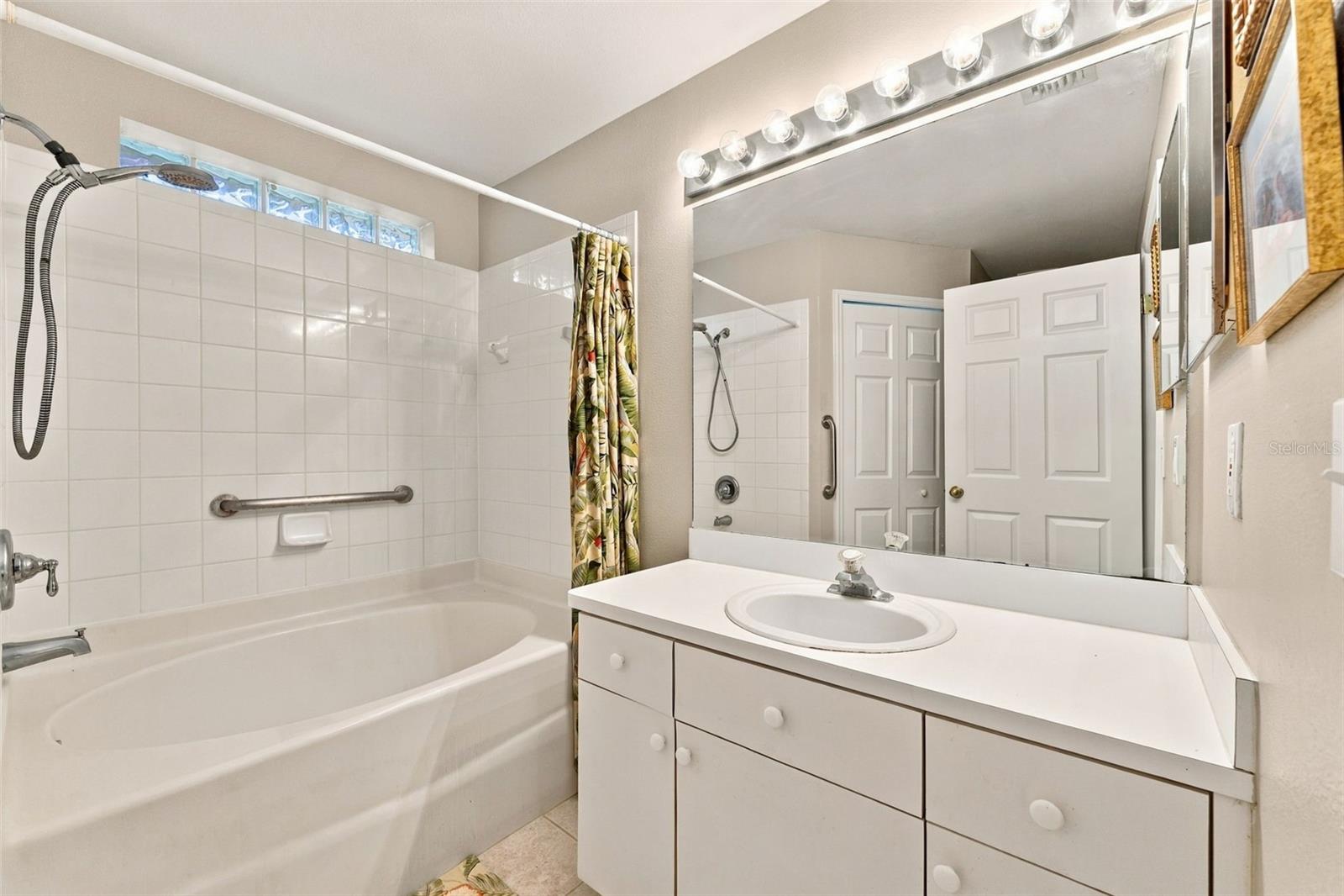 609 CAPE COD CIR