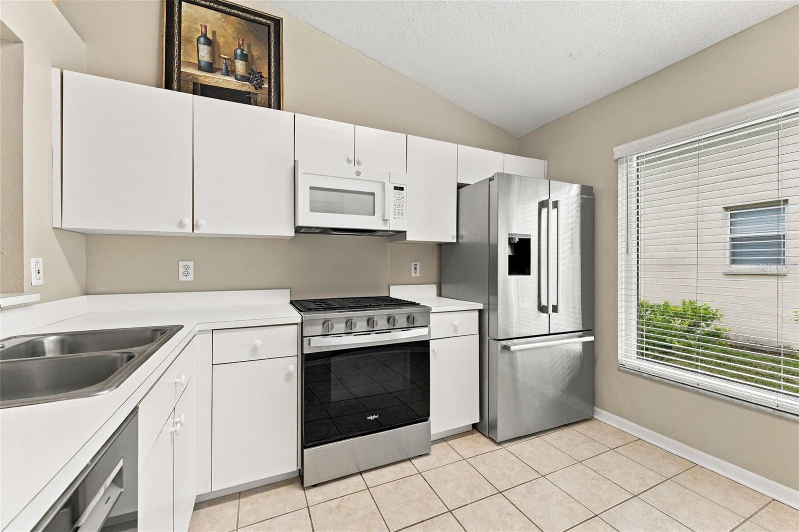 609 CAPE COD CIR