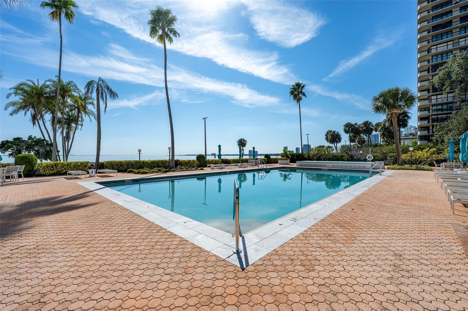 2401 BAYSHORE BLVD #203