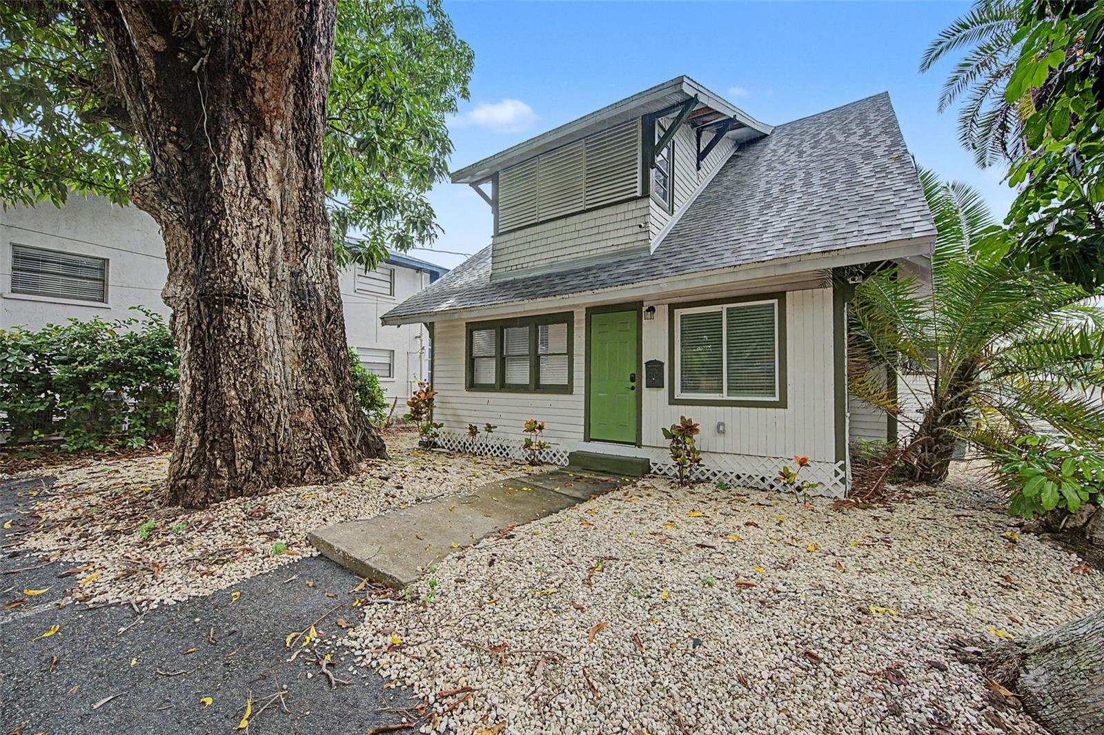 2019 MANATEE AVE W