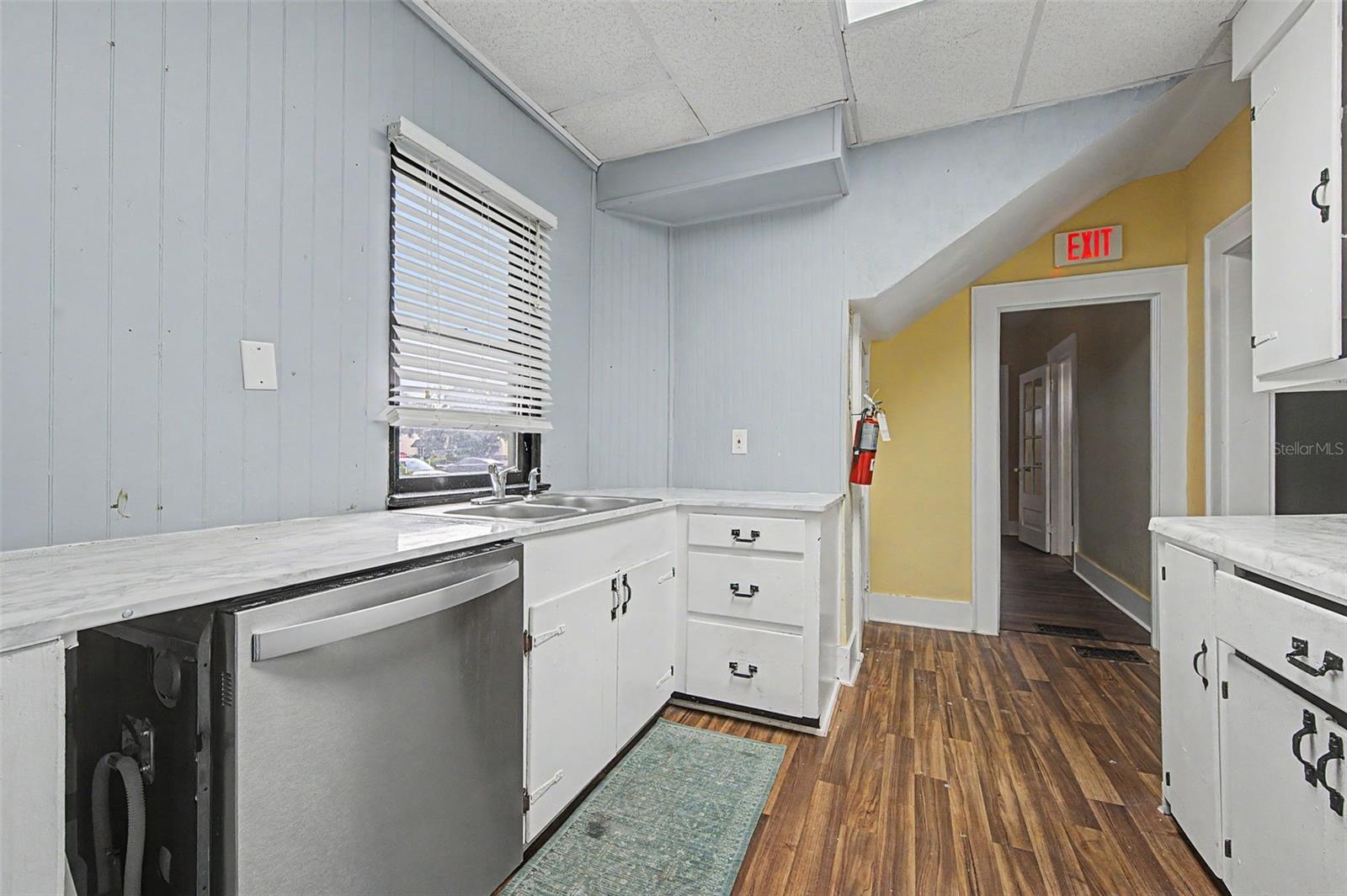 2019 MANATEE AVE W