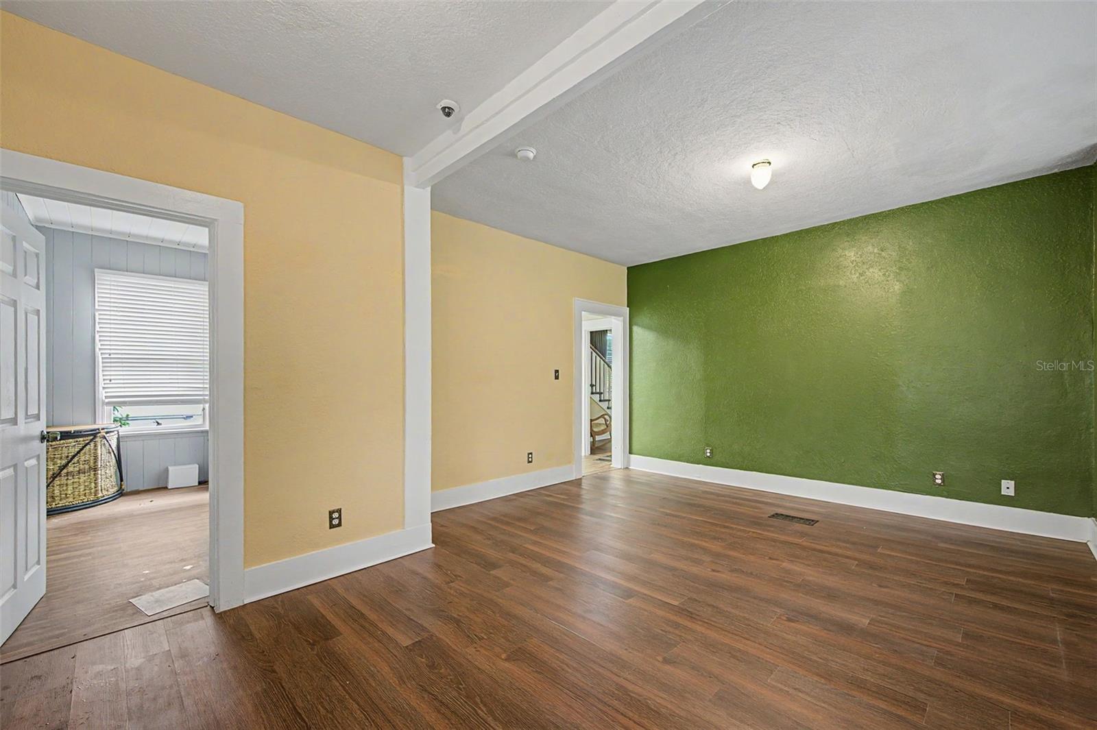 2019 MANATEE AVE W
