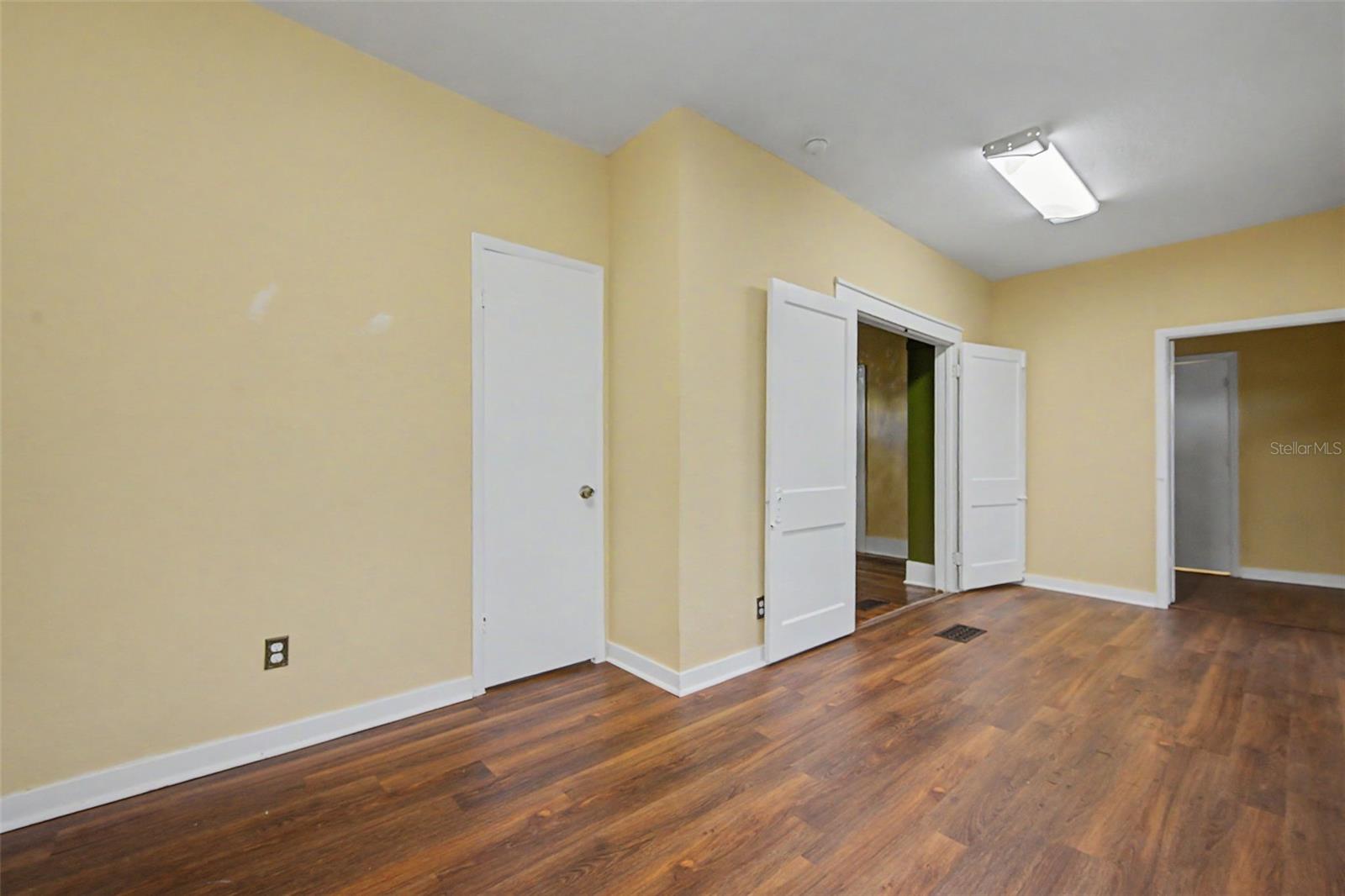 2019 MANATEE AVE W