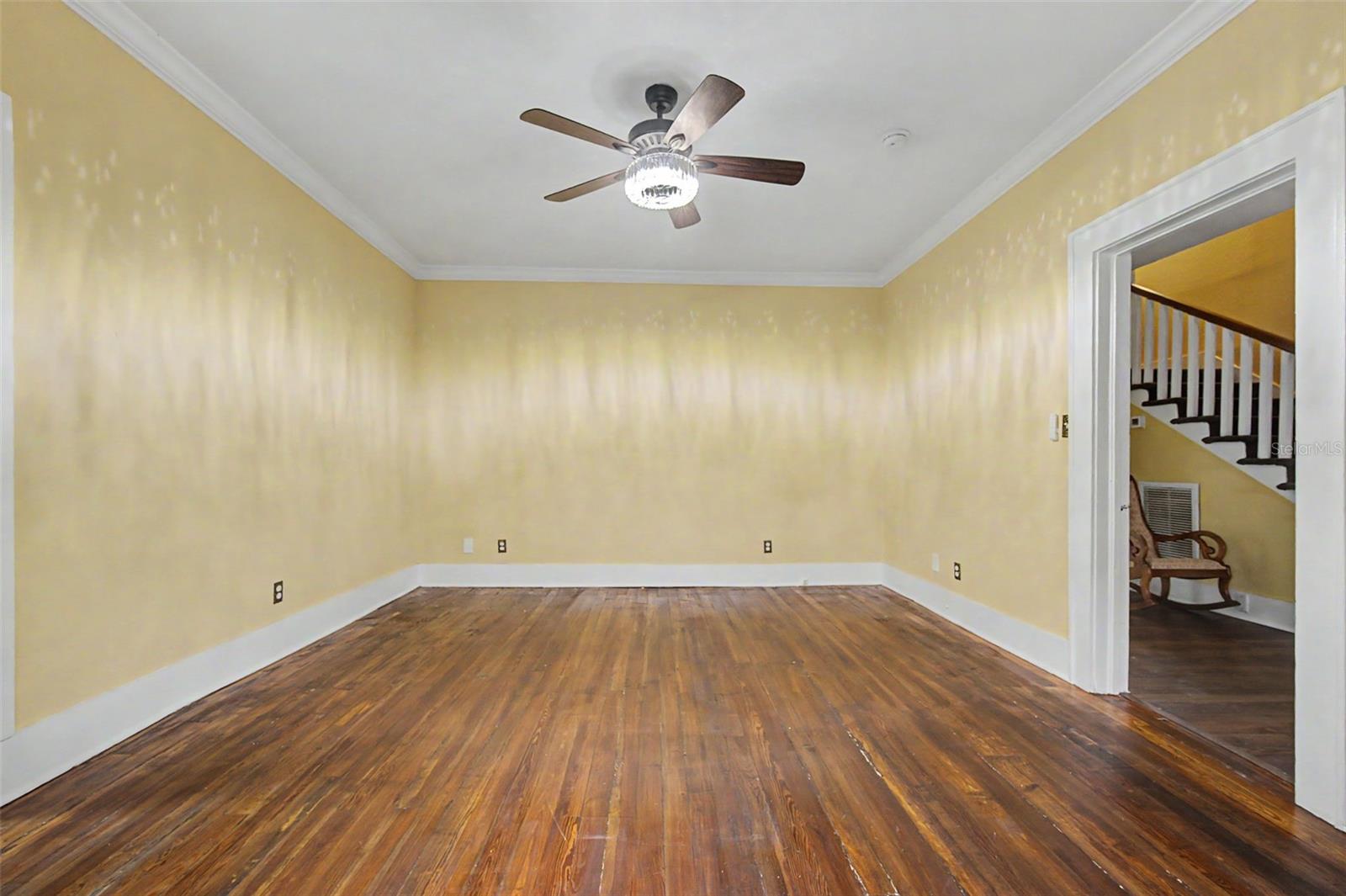 2019 MANATEE AVE W