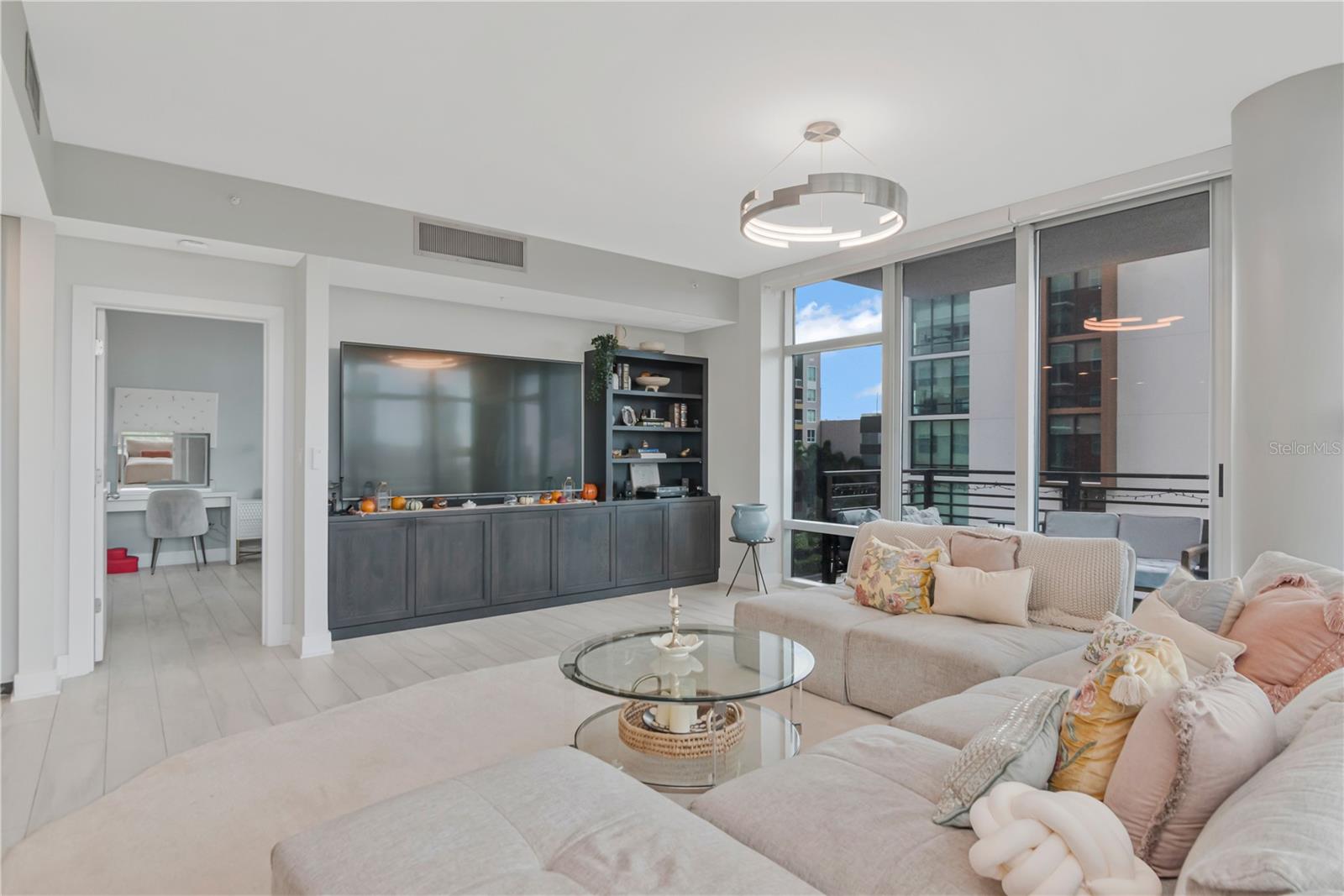 1120 E KENNEDY BLVD #419