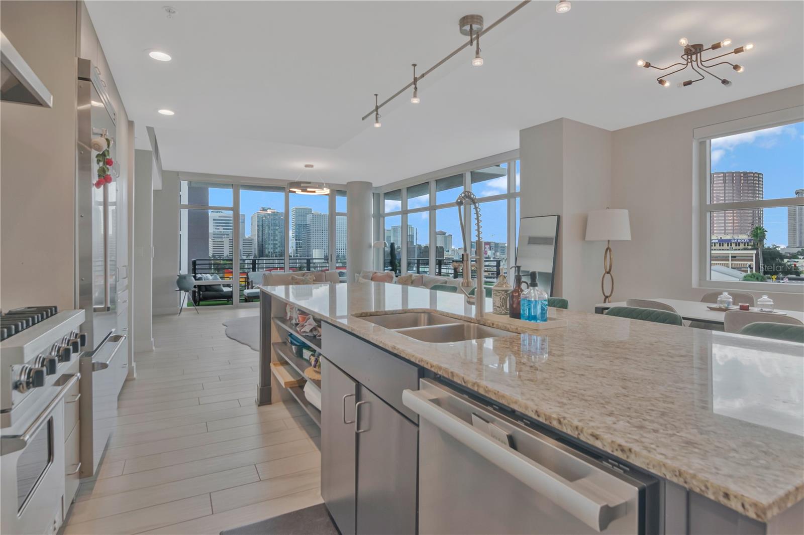 1120 E KENNEDY BLVD #419