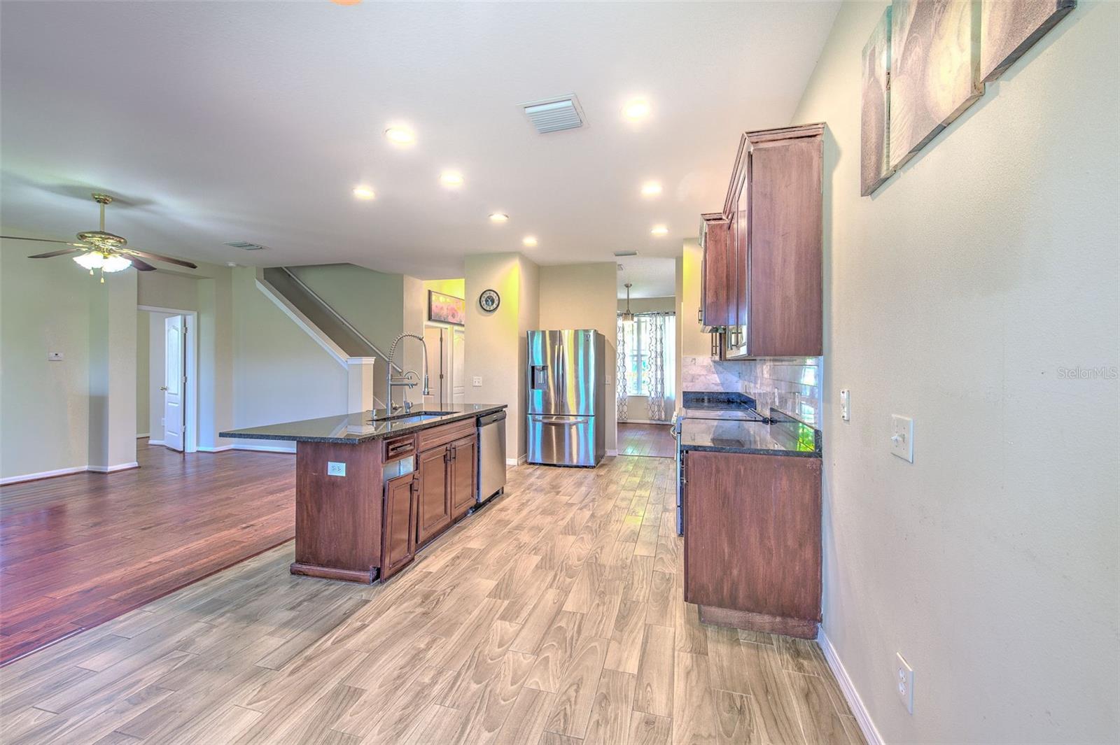 8804 SANDY PLAINS DR