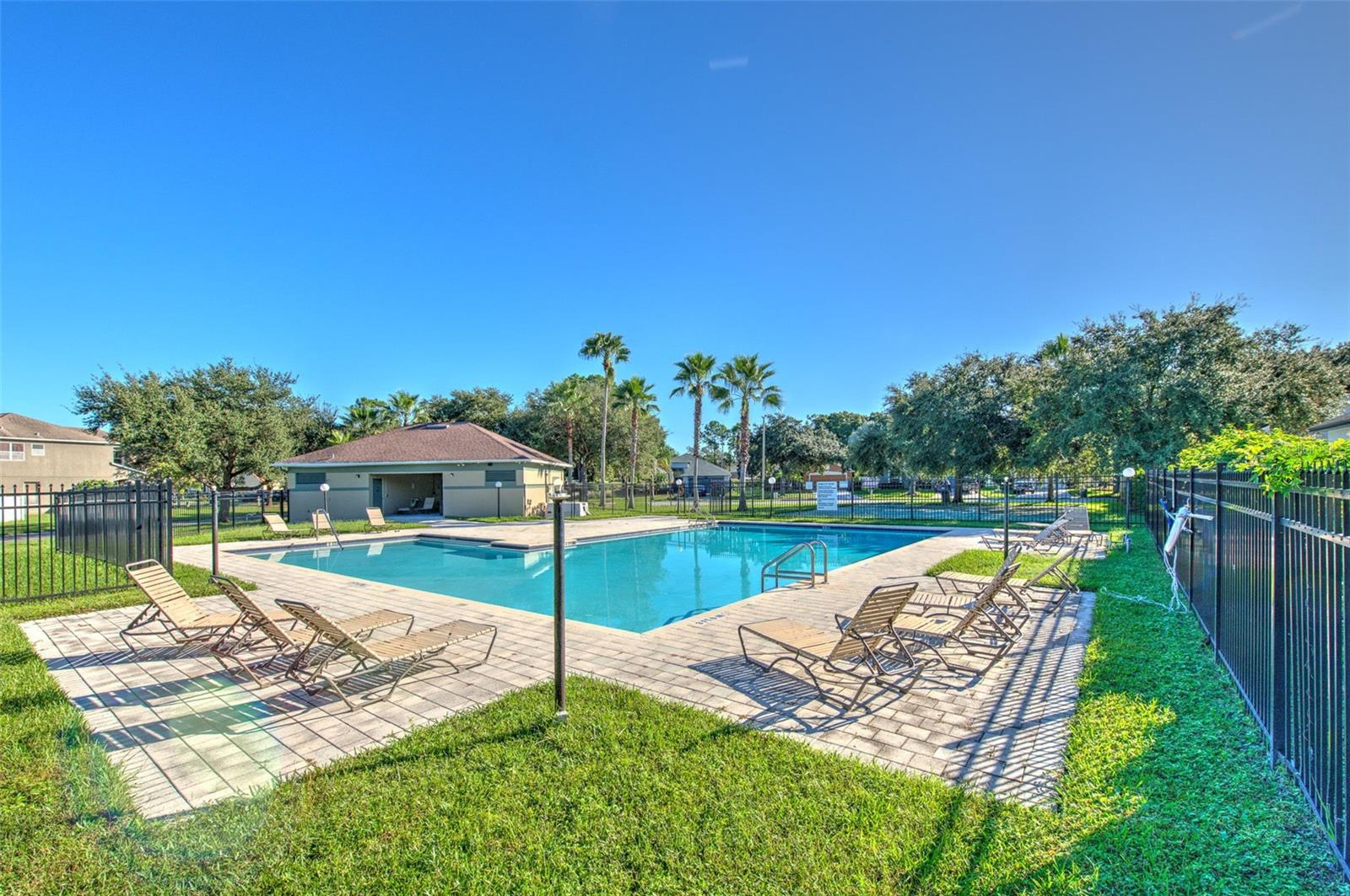 8804 SANDY PLAINS DR