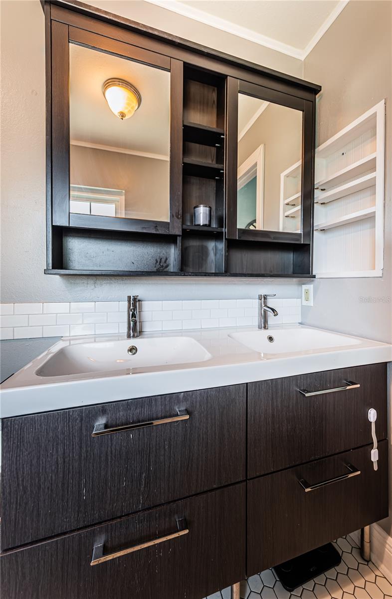 1775 MARYLAND AVE NE