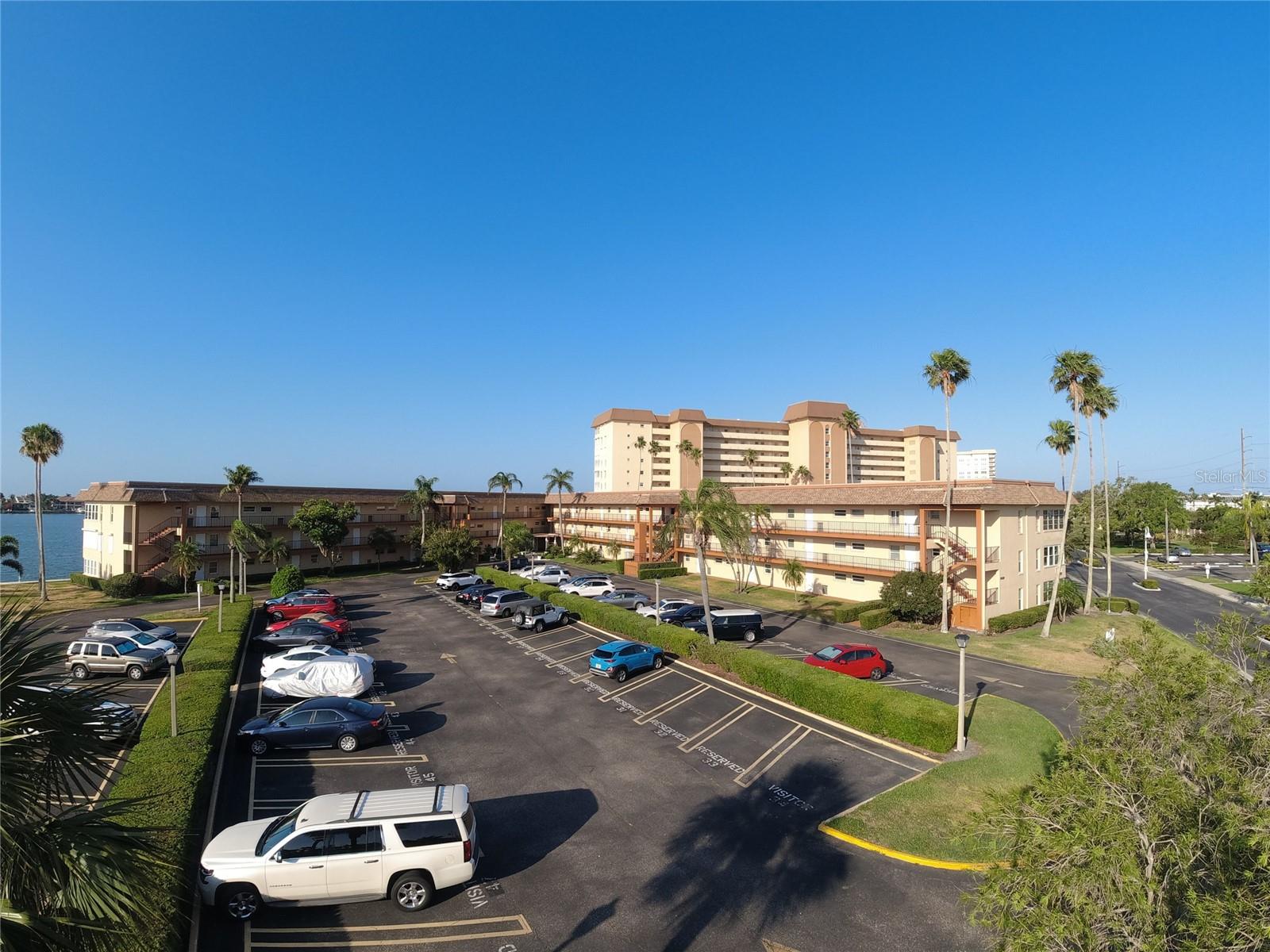 5020 BRITTANY DR S #313