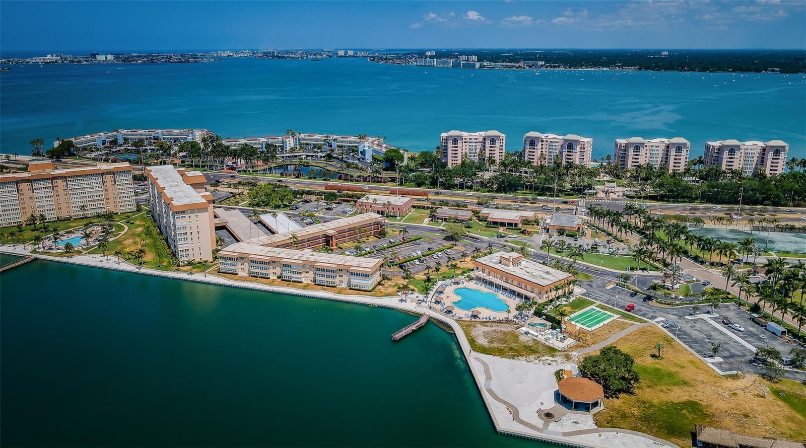 5020 BRITTANY DR S #313