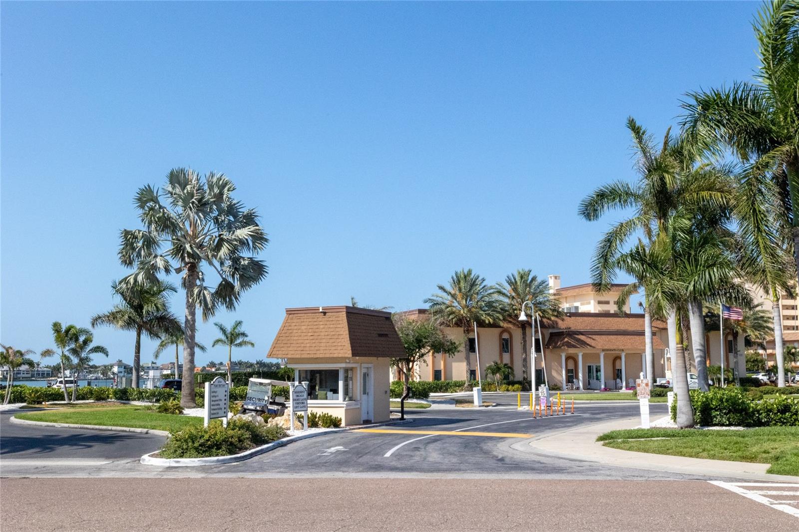 5020 BRITTANY DR S #313