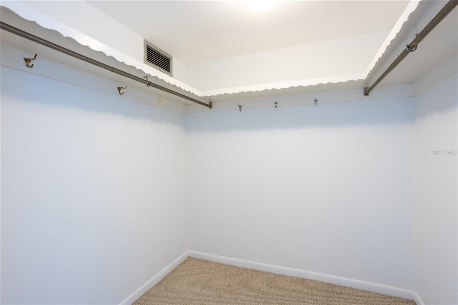 5020 BRITTANY DR S #313