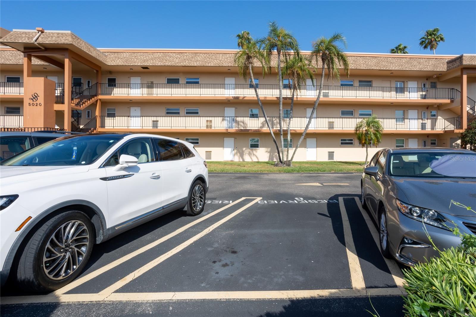 5020 BRITTANY DR S #313