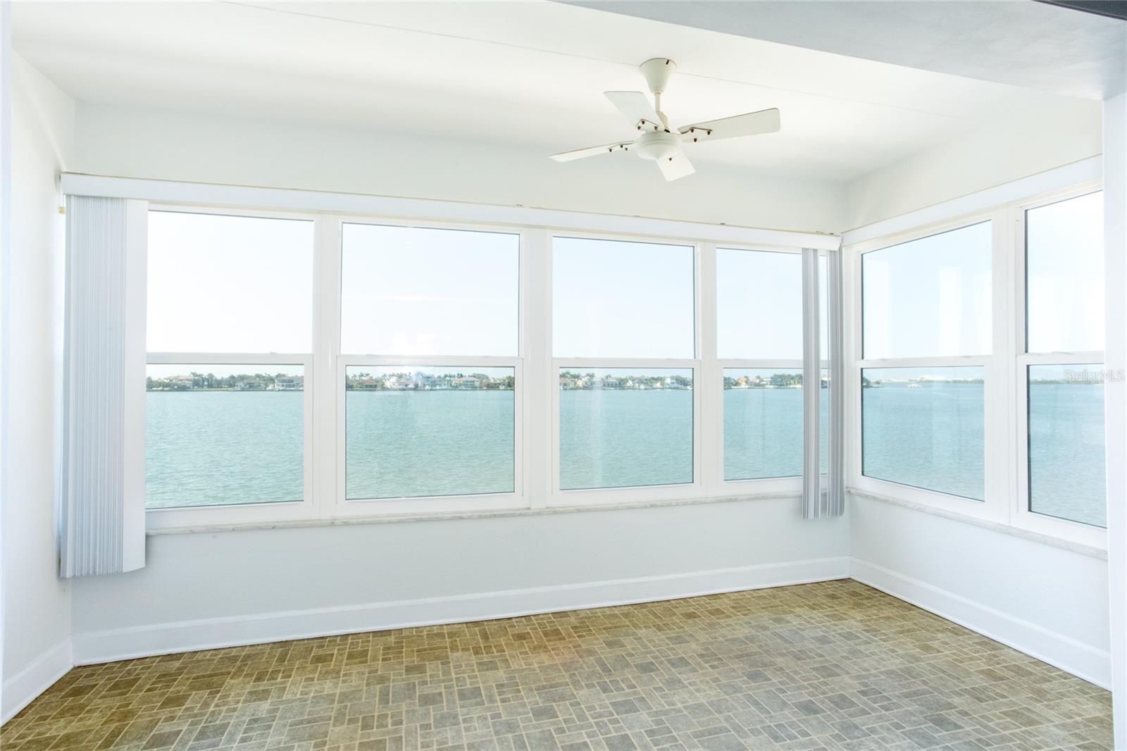 5020 BRITTANY DR S #313