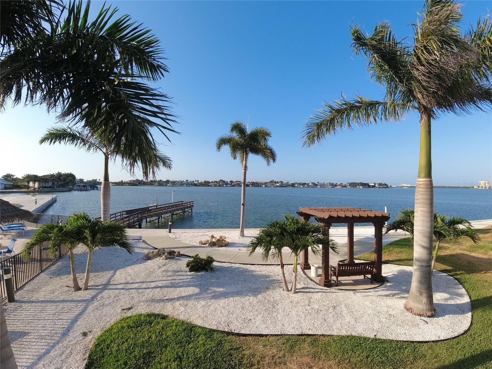 5020 BRITTANY DR S #313