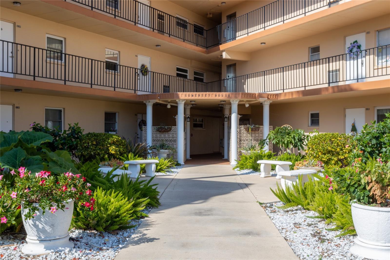 5020 BRITTANY DR S #313