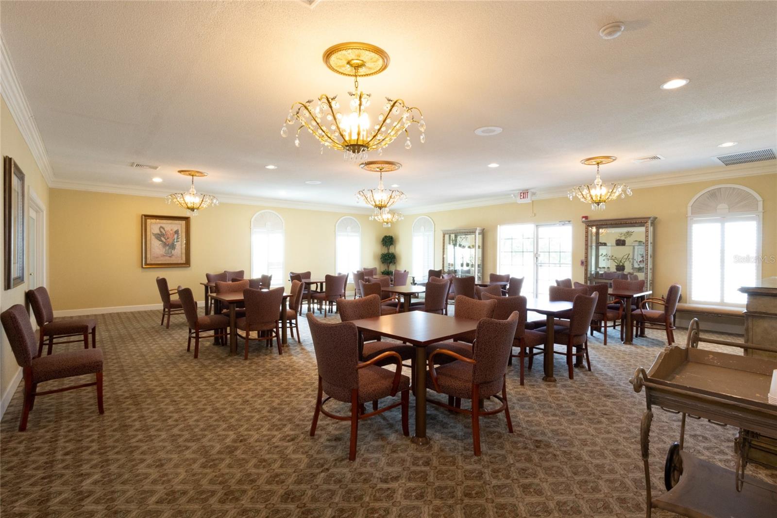 5020 BRITTANY DR S #313