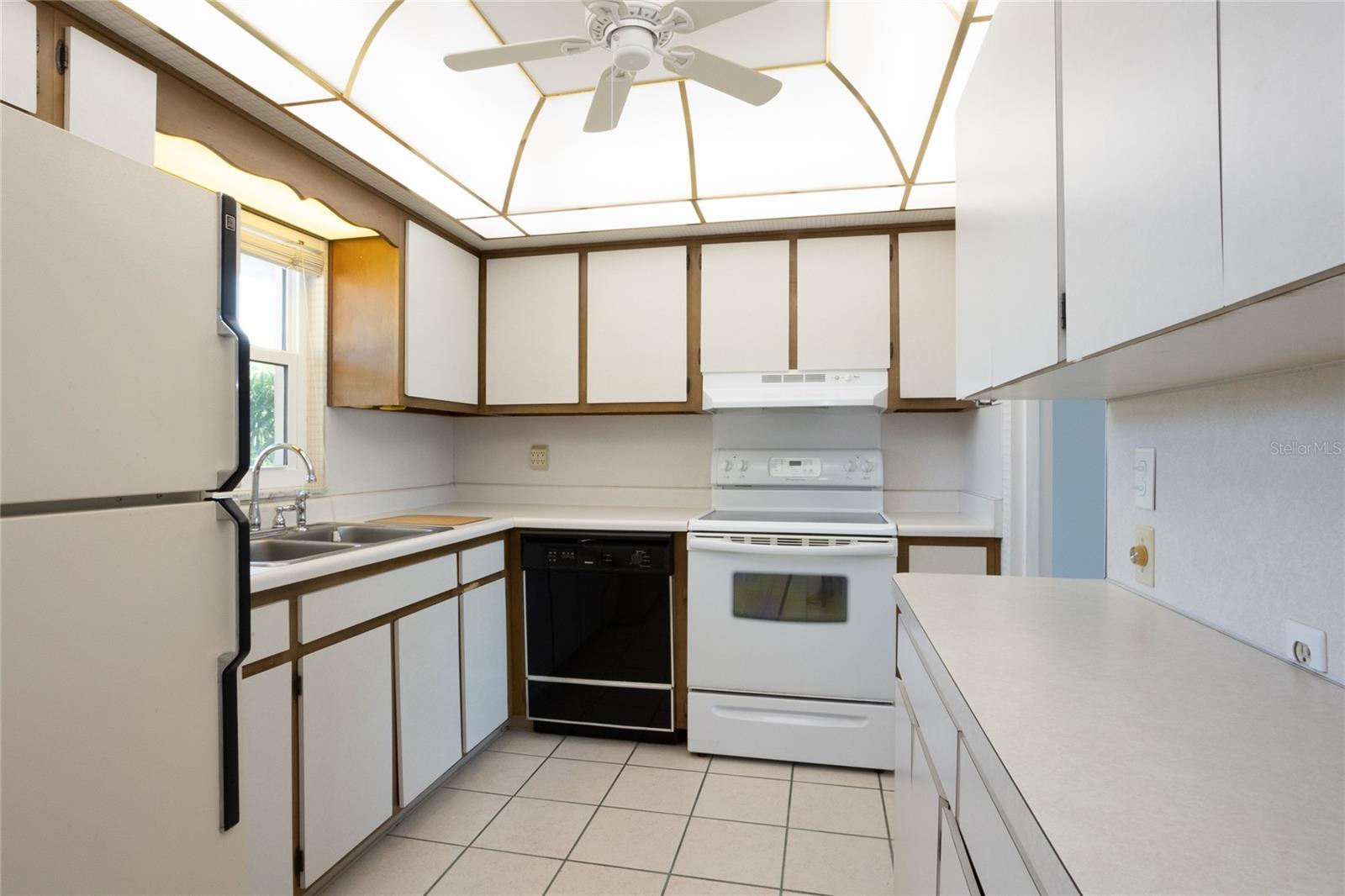 5020 BRITTANY DR S #313