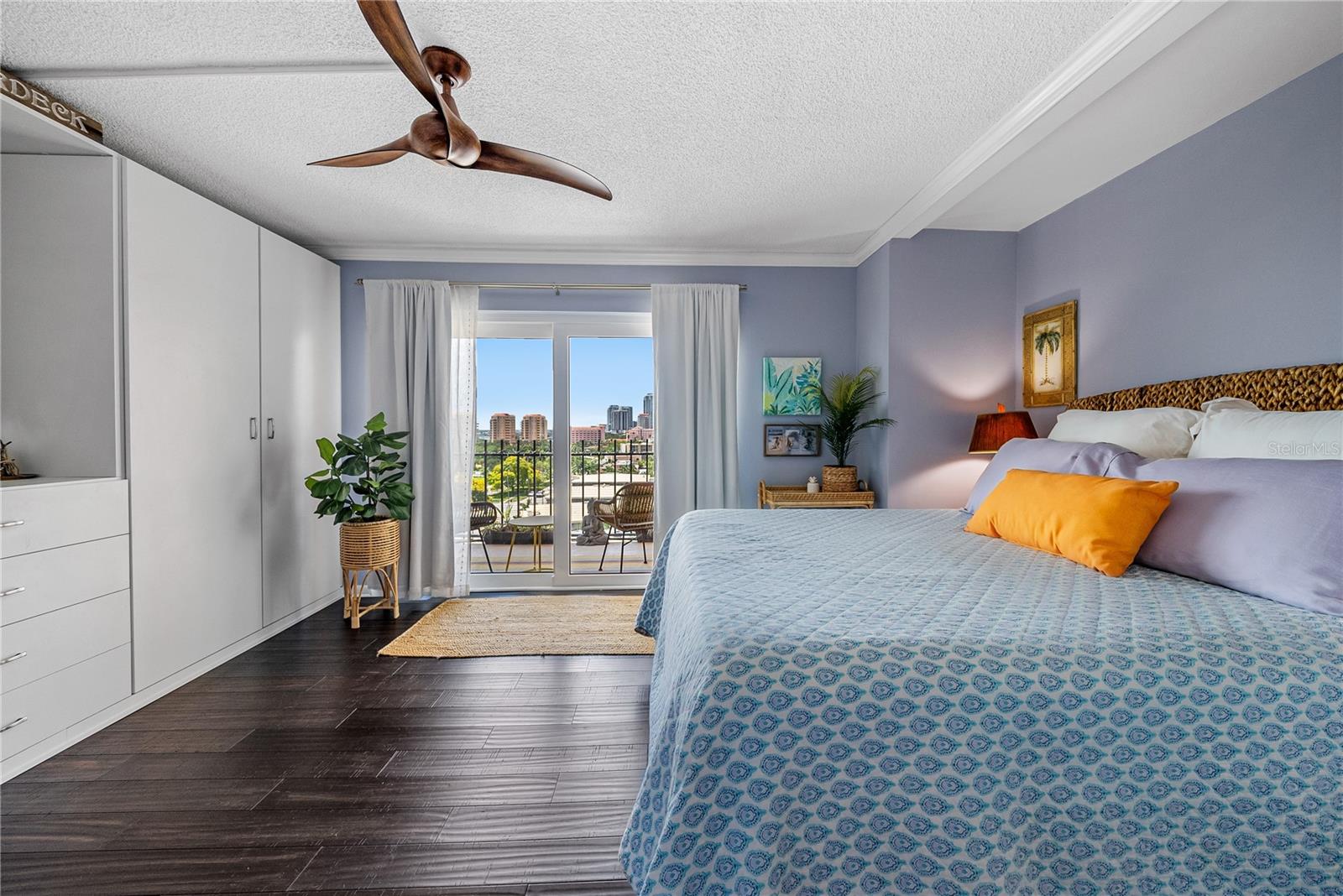 1120 NORTH SHORE DR NE #1005